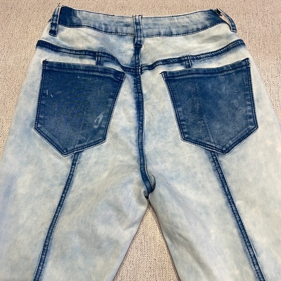 Stretchy High Waisted Skinny Jeans 💙 Made w/ Spandex - 90s Bleached Denim Look - Picture 6 of 8